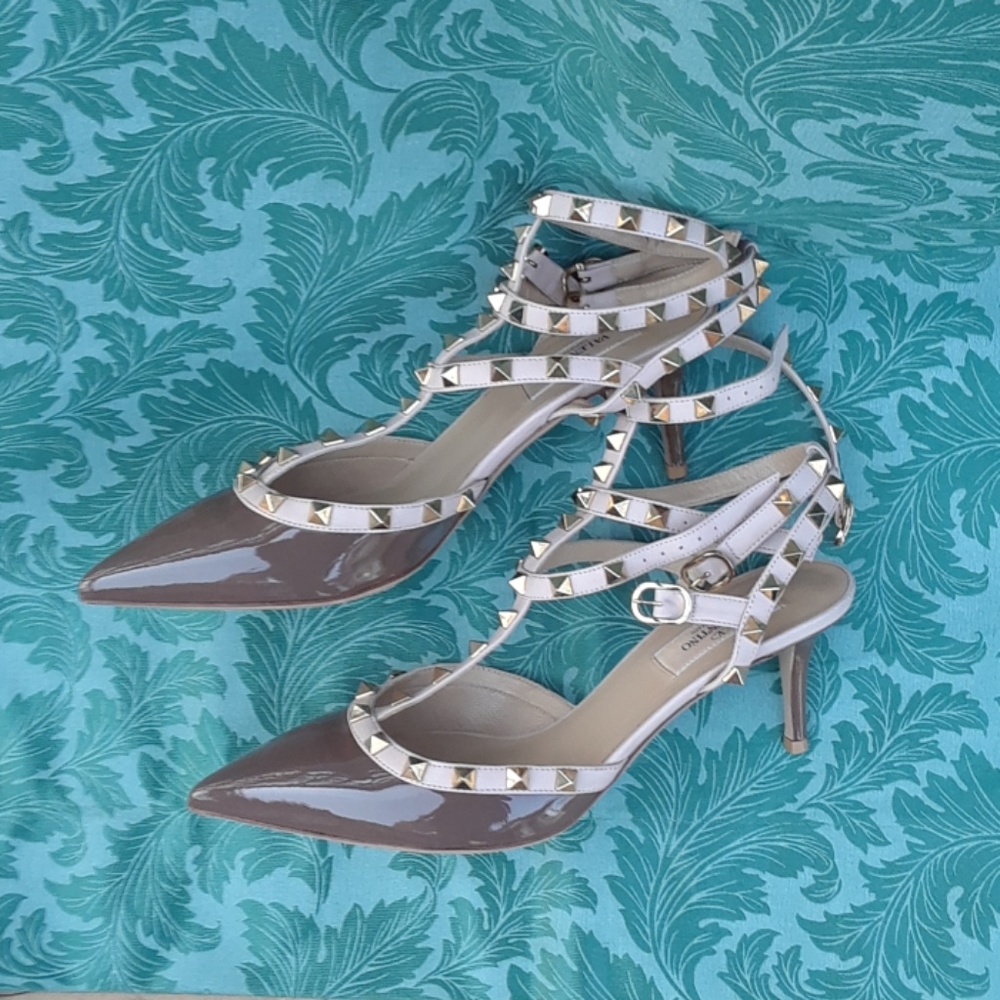 Like New Valentino rockstud mocha heels 8.5/39.5 - Picture 5 of 8